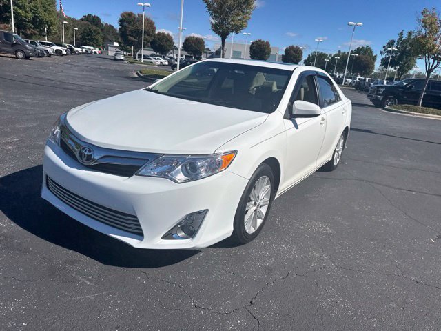 Used 2014 Toyota Camry XLE w/ Leather Package FWD image 9