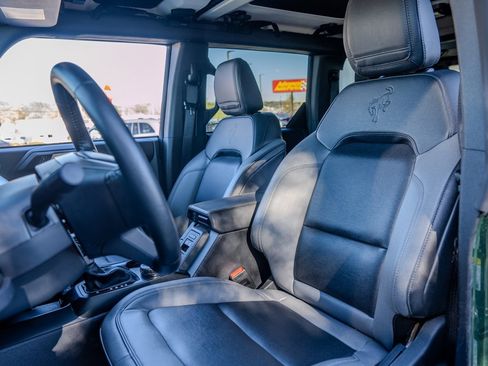 Used 2025 Ford Bronco Badlands image 18