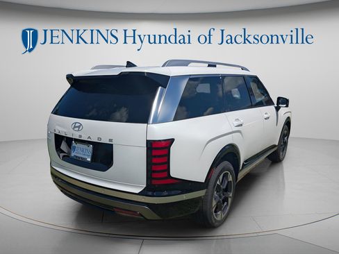 New 2026 Hyundai Palisade Limited FWD image 3