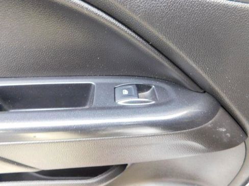 Used 2016 Chevrolet Colorado LT RWD image 15