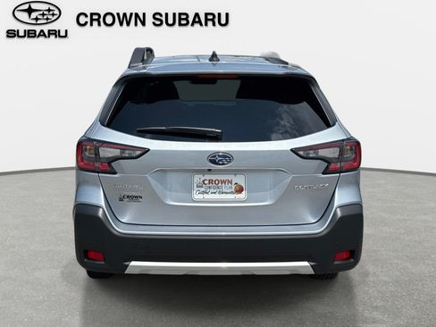 Certified 2025 Subaru Outback Limited AWD/4WD image 5
