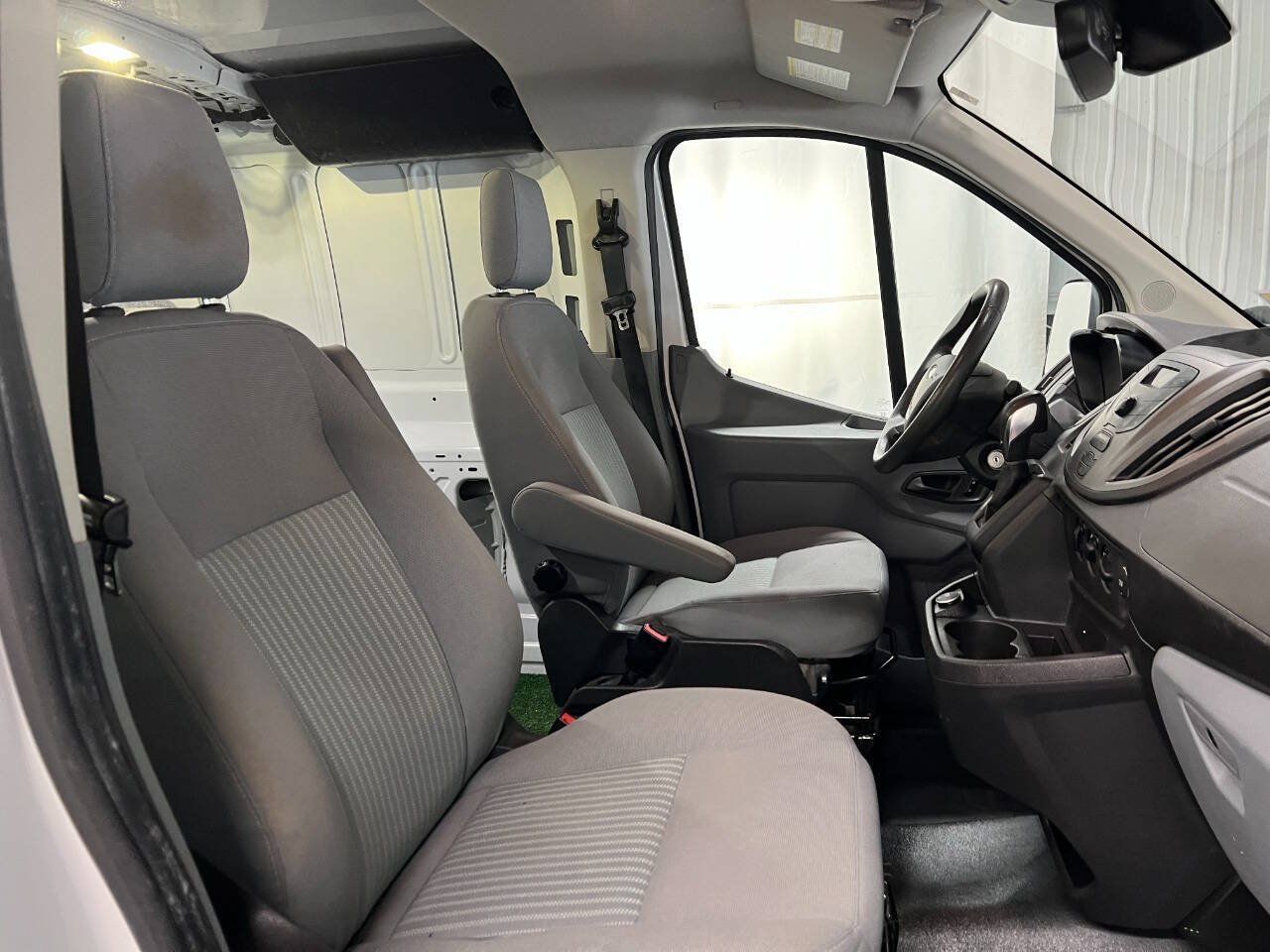 Used 2018 Ford Transit 250 148 Low Roof RWD image 10
