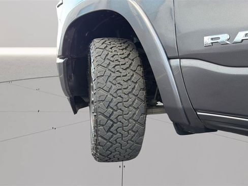 Used 2019 RAM 1500 Laramie w/ Sport Appearance Package AWD/4WD image 38