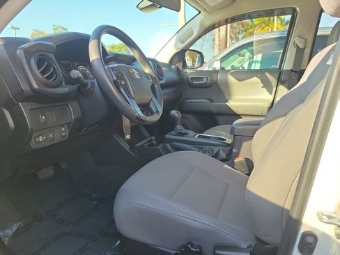 Used 2021 Toyota Tacoma SR image 11