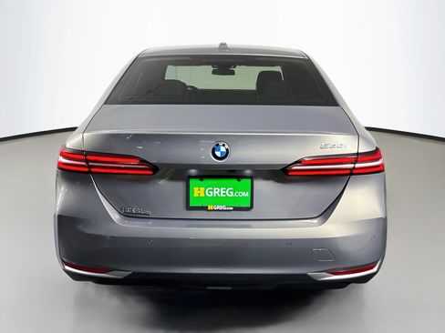 Used 2024 BMW 530i w/ Premium Package RWD image 8