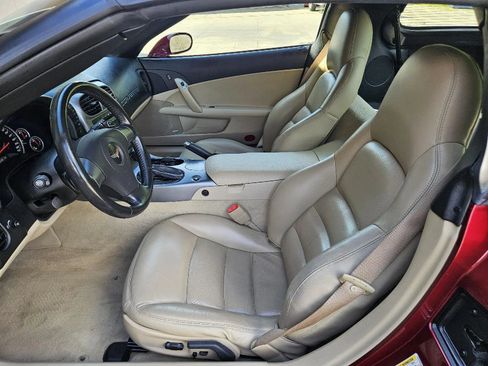 Used 2006 Chevrolet Corvette Coupe w/ Preferred Equipment Group RWD image 14
