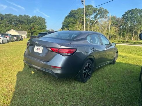 Used 2025 Nissan Sentra SV FWD image 4