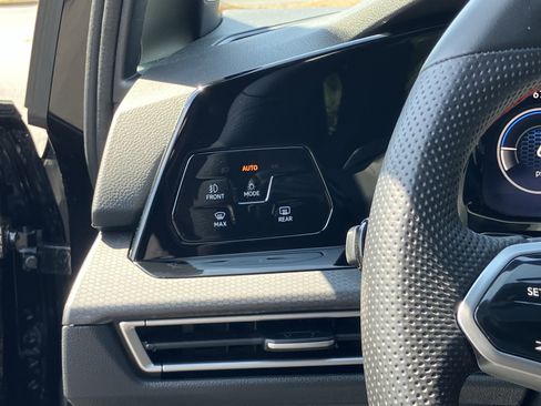 Used 2024 Volkswagen GTI SE FWD image 19
