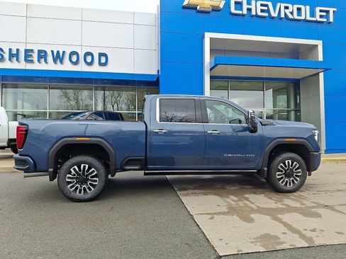 New 2026 GMC Sierra 3500 Denali Ultimate AWD/4WD image 7