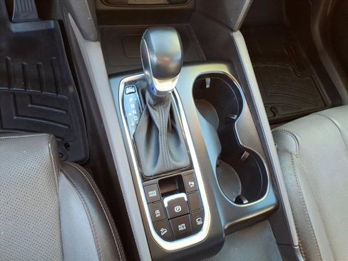 Used 2020 Hyundai Santa Fe Limited image 34