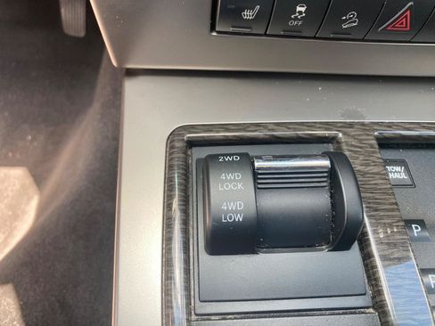 Used 2012 Jeep Liberty Limited Jet w/ Comfort/Convenience Group AWD/4WD image 32