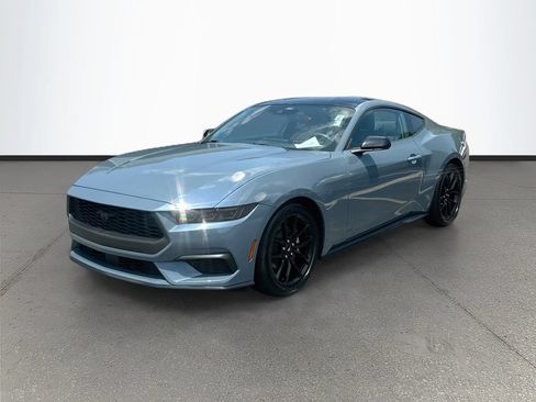 Used 2024 Ford Mustang Coupe RWD image 3