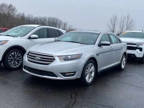 Used 2016 Ford Taurus SEL w/ Equipment Group 201A image 1