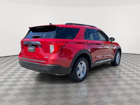 Used 2022 Ford Explorer XLT AWD/4WD image 9