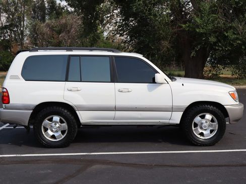Used 2000 Toyota Land Cruiser image 3