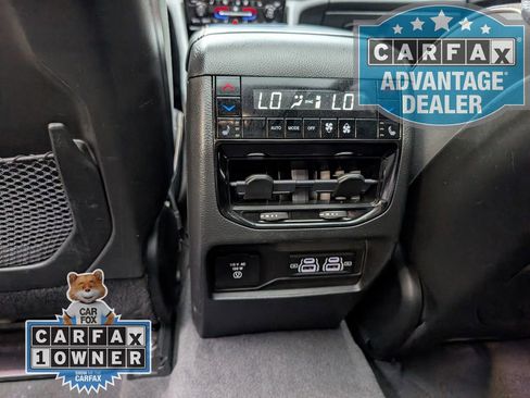 Used 2022 Jeep Grand Cherokee Summit AWD/4WD image 22