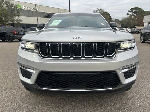 Used 2024 Jeep Grand Cherokee Limited w/ Luxury Tech Group II image 3