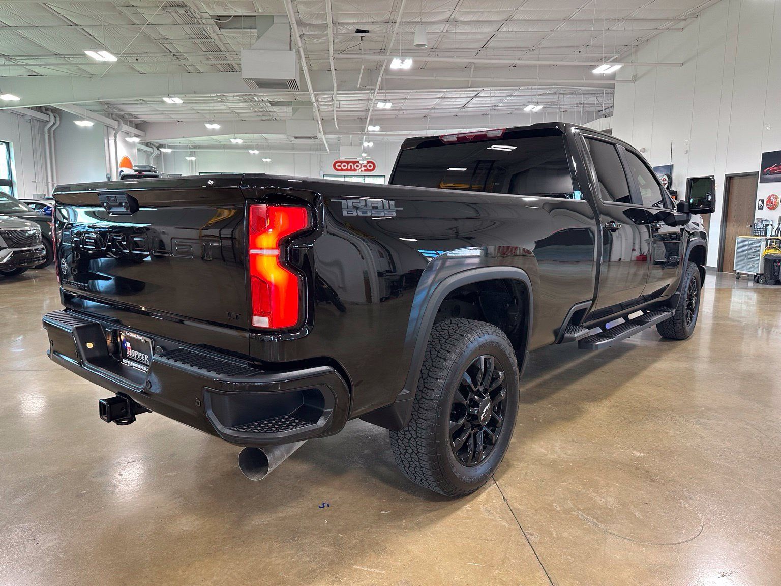 Used 2025 Chevrolet Silverado 2500 LT w/ Trail Boss Package AWD/4WD image 9