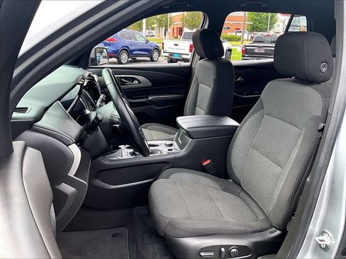 Used 2023 Chevrolet Traverse LT AWD/4WD image 10