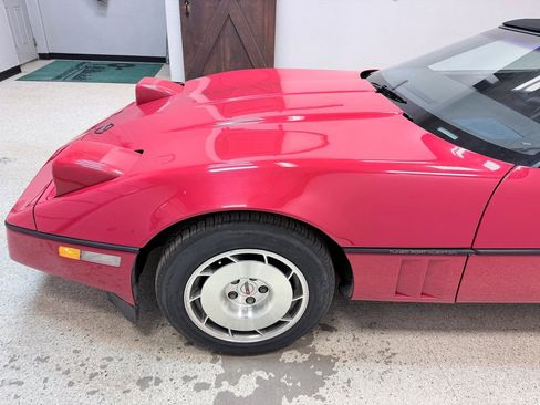 Used 1986 Chevrolet Corvette Convertible image 4