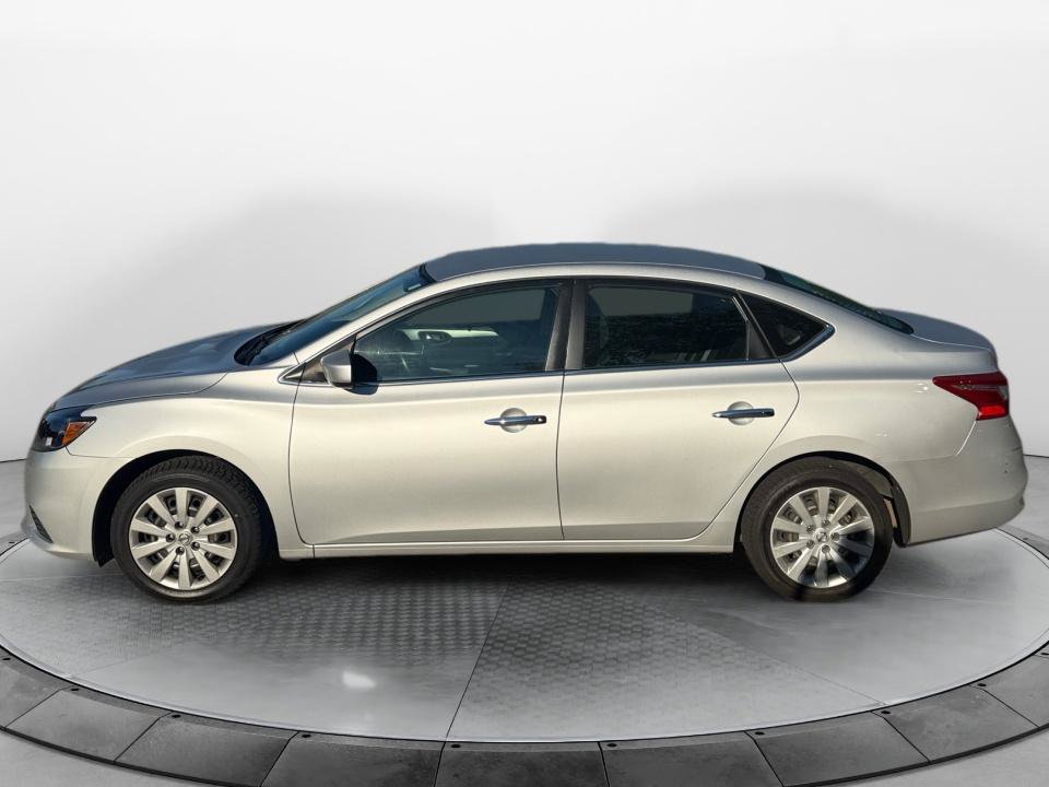 Used 2019 Nissan Sentra S FWD image 4