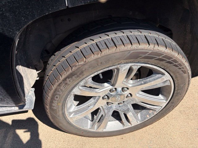 Used 2019 Cadillac Escalade Premium Luxury RWD image 2