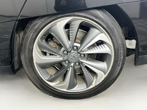 Used 2018 Honda Clarity Plug-In Hybrid image 11