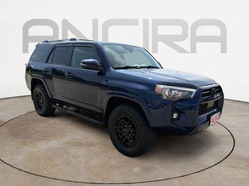 Used 2021 Toyota 4Runner SR5 Premium w/ Moonroof Package AWD/4WD image 4