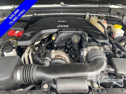 Used 2021 Jeep Wrangler Unlimited Sahara w/ Dual Top Group AWD/4WD image 17
