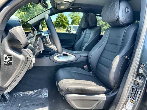 New 2026 Mercedes-Benz GLS 580 4MATIC image 3
