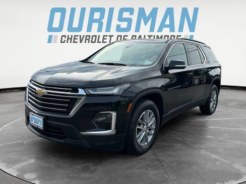 Used 2023 Chevrolet Traverse LT FWD image 2