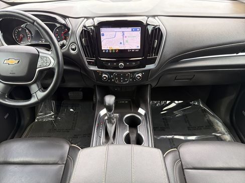 Used 2023 Chevrolet Traverse Premier FWD image 15