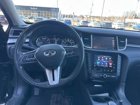 Used 2019 INFINITI QX50 Essential w/ Premium Heat Package image 12