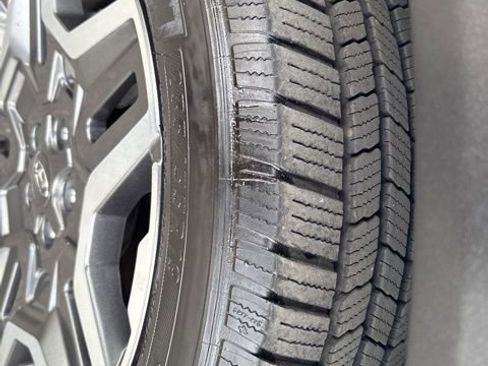 Used 2021 Hyundai Santa Fe SEL Premium w/ Cargo Package image 40