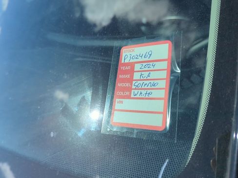 Certified 2024 Kia Sorento EX image 7