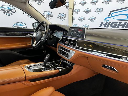 Used 2018 BMW 750i xDrive image 29