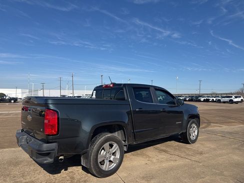 Used 2018 Chevrolet Colorado LT w/ LT Convenience Package image 19