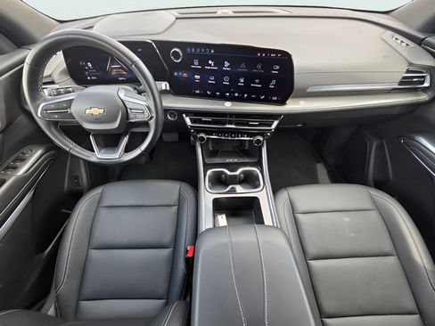 Used 2025 Chevrolet Traverse LT FWD image 22