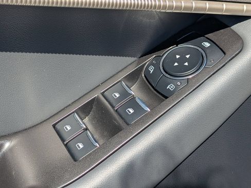 Used 2025 Ford Explorer Active AWD/4WD image 11