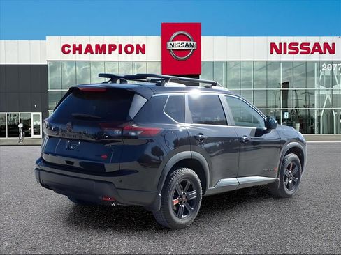 Used 2025 Nissan Rogue SV image 7