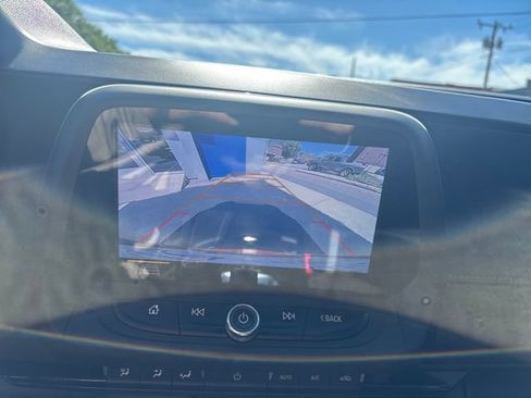 Used 2019 Chevrolet Camaro LT w/ Technology Package RWD image 18