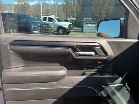 Used 2025 GMC Sierra 1500 AT4X image 14