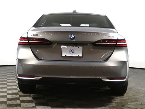 Used 2026 BMW 530i xDrive w/ Premium Package image 6