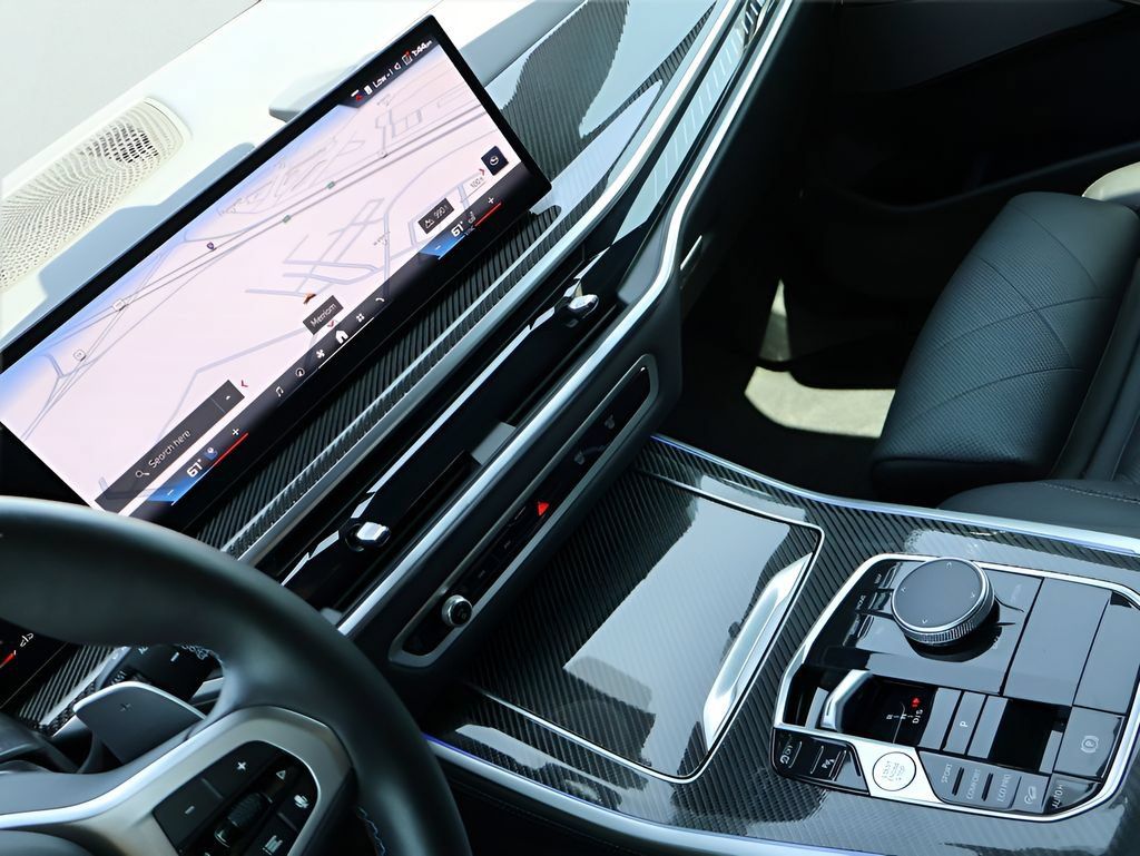Used 2026 BMW X5 M60i AWD/4WD image 21