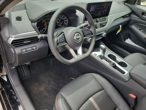 New 2026 Nissan Altima 2.5 SR FWD image 17