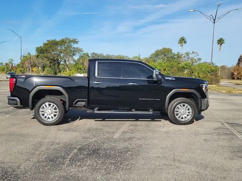 Used 2024 GMC Sierra 2500 SLT w/ SLT Convenience Package image 5