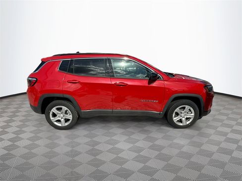 New 2023 Jeep Compass Latitude image 8
