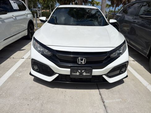 Used 2019 Honda Civic Sport image 2