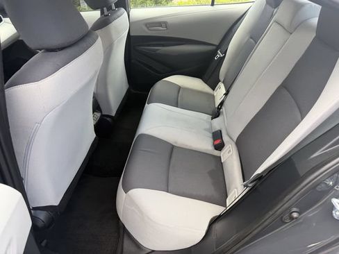 Used 2025 Toyota Corolla LE FWD image 20