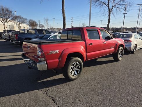 Used 2014 Toyota Tacoma PreRunner w/ SR5 Package image 8